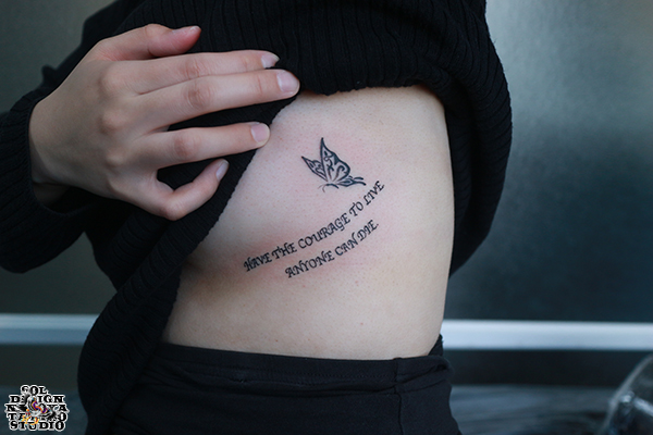 名古屋　タトゥー　女性